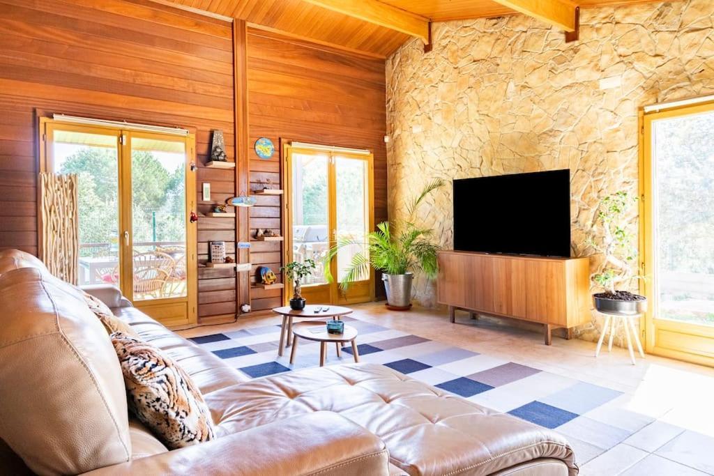 Wooden House Villa Minde Ngoại thất bức ảnh